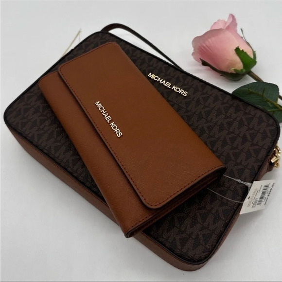 Michael Kors Large EW Crossbody Bag & Large Trifold Wallet Brown | BUNDLE SET - Picture 5 of 13
